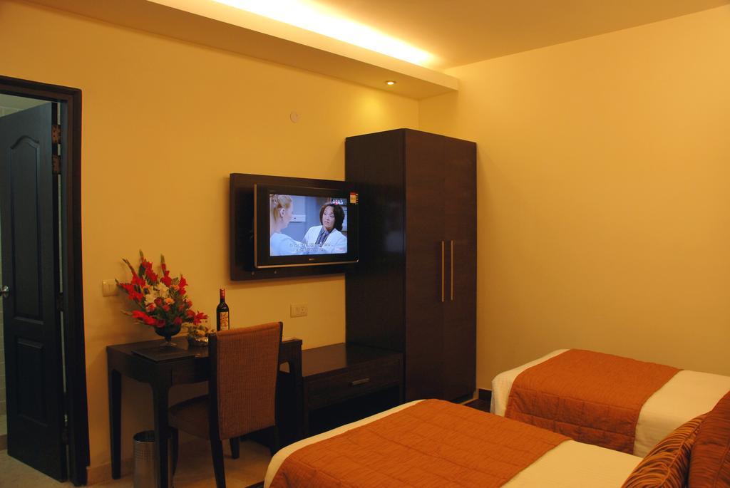 Jht Hotels Neu-Delhi Exterior foto